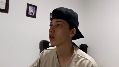 Snapshot of gadiel_sex chatting on 09/30/25, 12:43 gadiel_sex online show from 09/30/25, 12:43