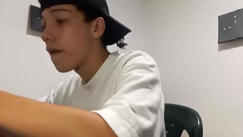 Snapshot of gadiel_sex chatting on 10/12/25, 03:00 gadiel_sex online show from 10/12/25, 03:00