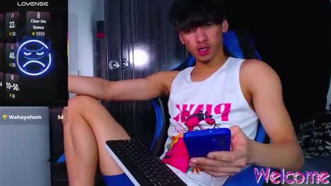 Snapshot of gael_jones chatting on 12/18/25, 05:35 gael_jones online show from 12/18/25, 05:35