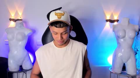 Snapshot of gael_zambrano chatting on 02/25/26, 12:31 Gael sexy online show from 02/25/26, 12:31