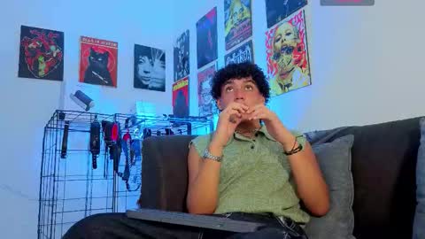 Gael Conner online show from 10/19/25, 01:28