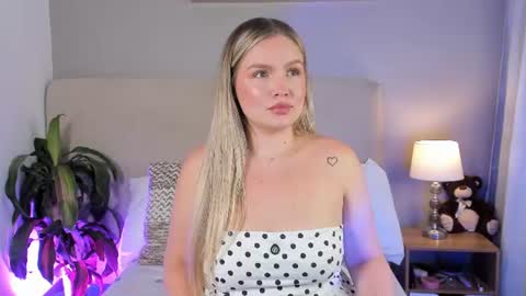 Gaia Baker  online show from 07/30/26, 02:05