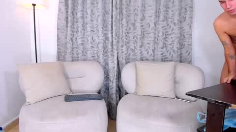 gal_stone_ online show from 04/17/26, 01:19