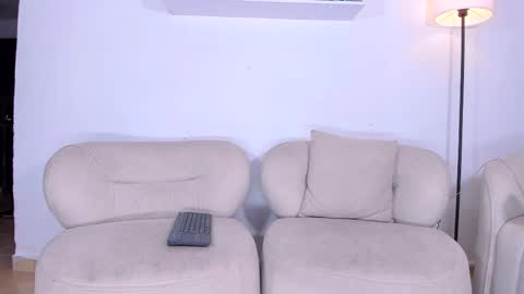 gal_stone_ online show from 05/15/26, 01:23