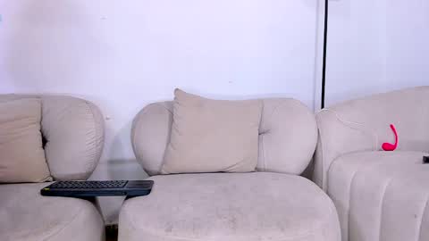 gal_stone_ online show from 06/09/26, 12:11