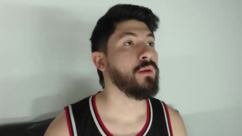 Snapshot of galit_g chatting on 11/25/25, 12:54 Gari online show from 11/25/25, 12:54