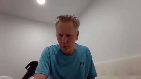 gamerboy200 online show from 10/01/25, 02:39