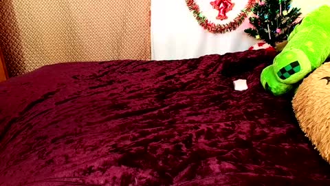 GamerGirlRoxy online show from 12/13/24, 10:13