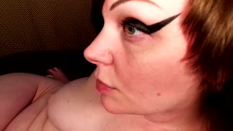 GamerGirlRoxy online show from 02/09/25, 04:04