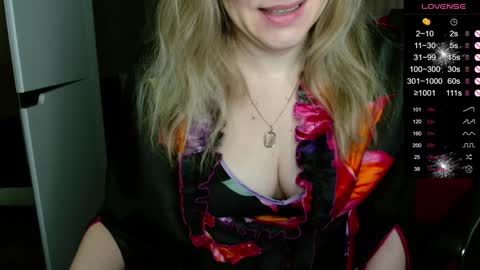 Snapshot of ganet469 chatting on 12/18/24, 05:15 Janette online show from 12/18/24, 05:15