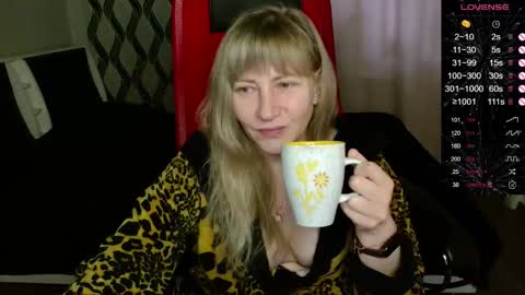 Snapshot of ganet469 chatting on 11/27/25, 09:11 Janette online show from 11/27/25, 09:11