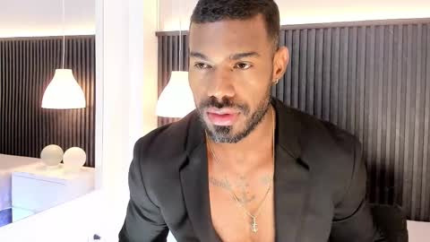 Alejo  online show from 12/22/25, 07:33