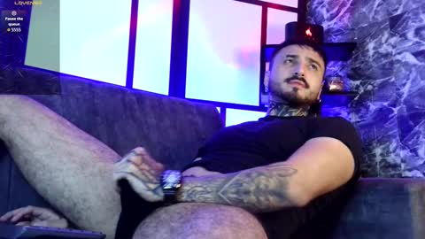 Chris  Dont forget to gift me thumb up Its very important to me and makes me happy AF  online show from 11/26/25, 07:53