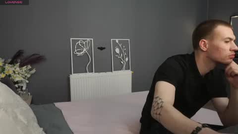 Max and Eva online show from 02/23/26, 04:10