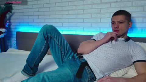 Gared online show from 12/17/25, 08:42