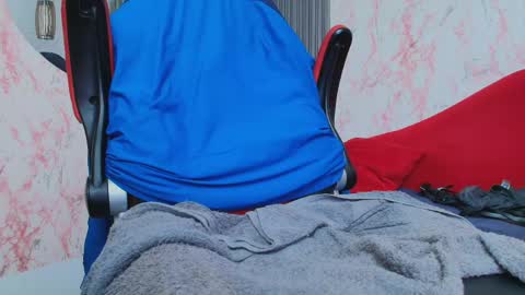 Snapshot of garu_moon chatting on 04/15/26, 04:19 garu_moon online show from 04/15/26, 04:19