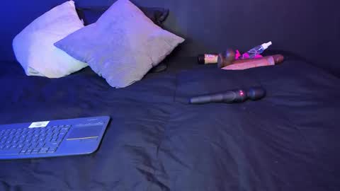  Usagi  online show from 09/25/25, 07:28