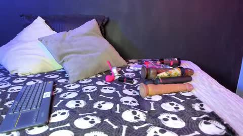  Usagi  online show from 10/03/25, 07:55