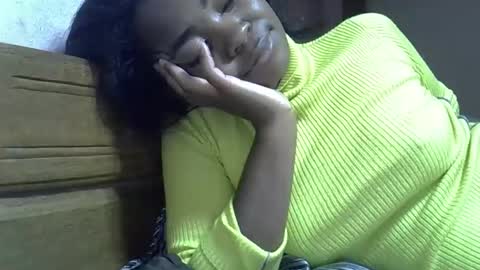 Snapshot of gasielah chatting on 11/08/25, 07:01 gasielah online show from 11/08/25, 07:01