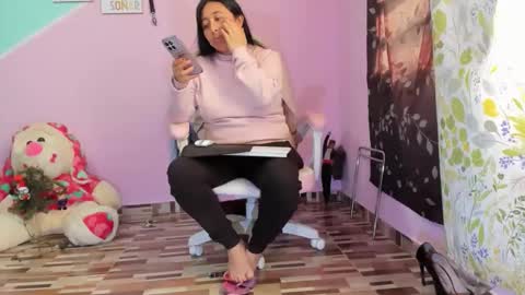 Diana online show from 12/15/25, 01:59