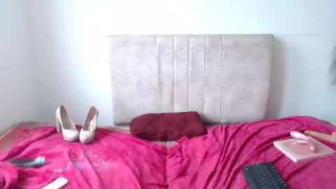 gatita13333321 online show from 02/14/26, 04:59