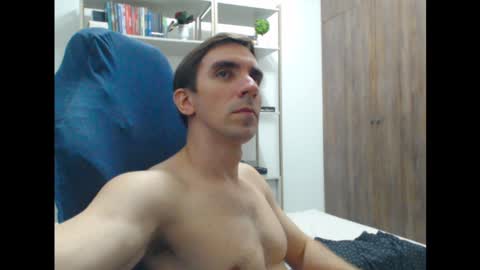 gatosarado23 online show from 01/23/25, 04:09