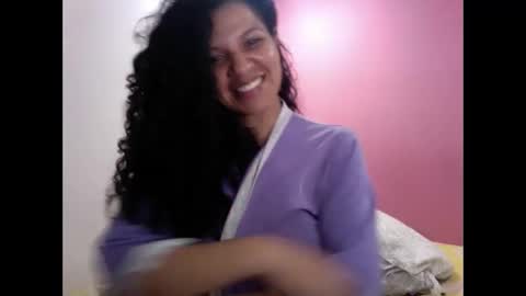 gatubelahotxxx online show from 01/06/25, 03:20