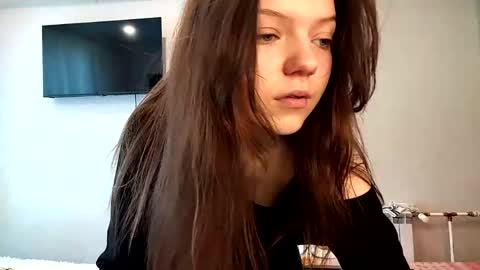 Helga online show from 04/10/26, 02:00