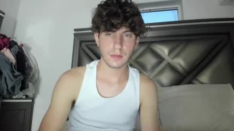 Snapshot of gayndepressed chatting on 09/17/25, 12:45 Trace online show from 09/17/25, 12:45