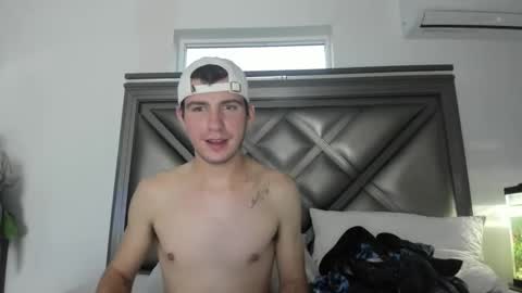 Snapshot of gayndepressed chatting on 11/25/25, 11:27 Trace online show from 11/25/25, 11:27