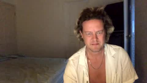 Snapshot of gcsurfer81 chatting on 01/01/25, 08:35 gcsurfer81 online show from 01/01/25, 08:35