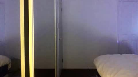 Snapshot of gcsurfer81 chatting on 10/12/25, 09:19 gcsurfer81 online show from 10/12/25, 09:19