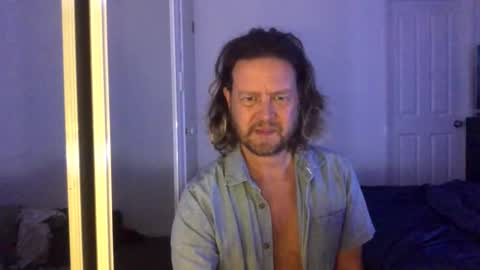 Snapshot of gcsurfer81 chatting on 11/10/25, 08:13 gcsurfer81 online show from 11/10/25, 08:13