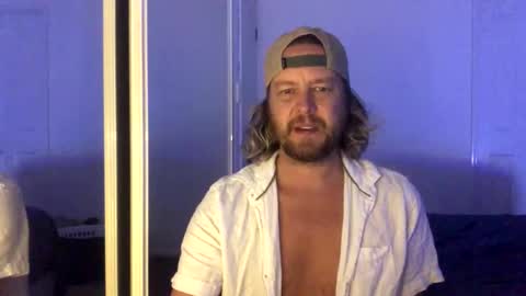 Snapshot of gcsurfer81 chatting on 11/27/25, 11:01 gcsurfer81 online show from 11/27/25, 11:01