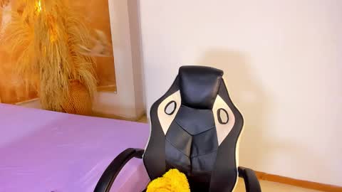 geanna_rose online show from 12/17/25, 04:13