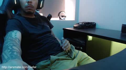 gefeeer online show from 10/30/25, 07:36