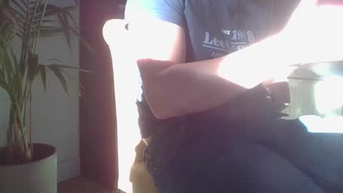 Snapshot of geiljongetje1991 chatting on 09/19/25, 04:29 geiljongetje1991 online show from 09/19/25, 04:29