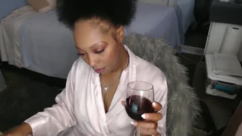 The Empress online show from 09/26/25, 07:12