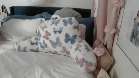 The Empress online show from 11/06/25, 11:04