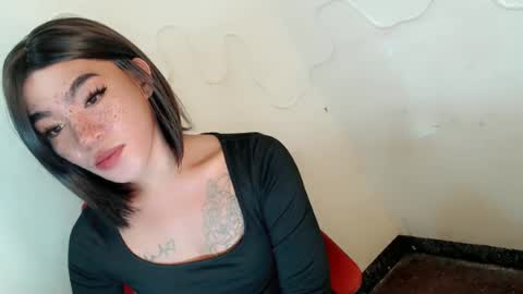 Snapshot of gelluxxx chatting on 06/20/26, 01:47 gelo online show from 06/20/26, 01:47