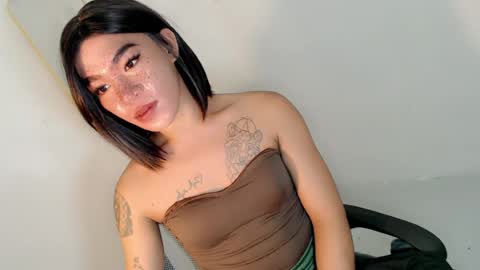 Snapshot of gelluxxx chatting on 07/29/26, 08:29 gelo online show from 07/29/26, 08:29