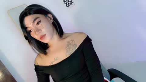 Snapshot of gelluxxx chatting on 07/31/26, 12:48 gelo online show from 07/31/26, 12:48