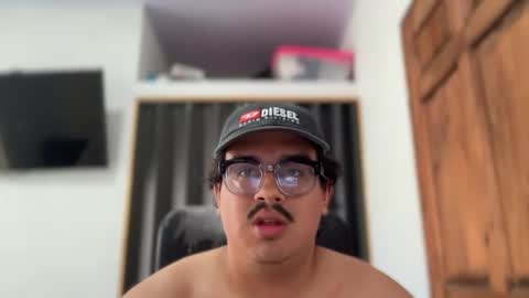 Snapshot of geminihotcr chatting on 02/08/26, 06:11 Spidey Show online show from 02/08/26, 06:11