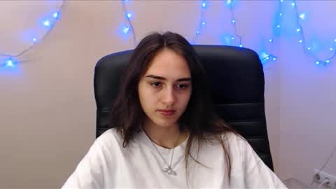 Gemma online show from 03/10/25, 06:27