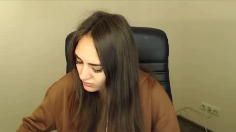 Gemma online show from 11/04/25, 06:45