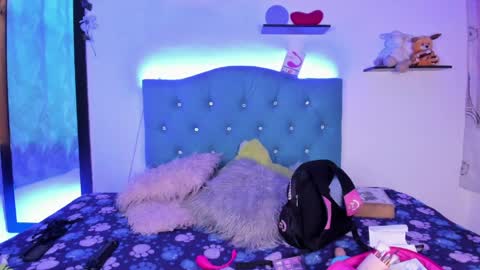 Snapshot of gemma_honey chatting on 04/08/26, 01:55 Gemma online show from 04/08/26, 01:55