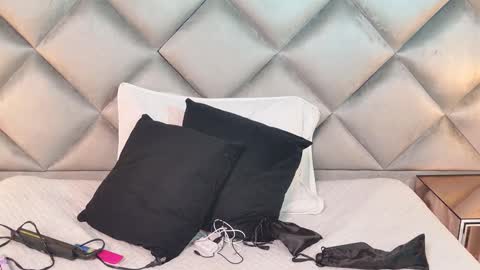 Maria  online show from 09/10/25, 03:06