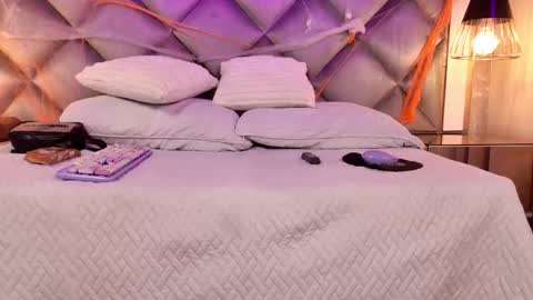 Maria  online show from 10/19/25, 03:07