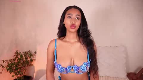 Snapshot of gemmacarter_ chatting on 07/14/26, 02:05 online show from 07/14/26, 02:05