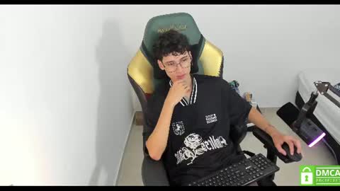 Snapshot of gendo_05 chatting on 07/09/26, 09:52 GENDO online show from 07/09/26, 09:52